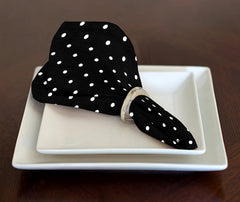 A LuxeHome Black and White Lunch Dinner Napkins 17